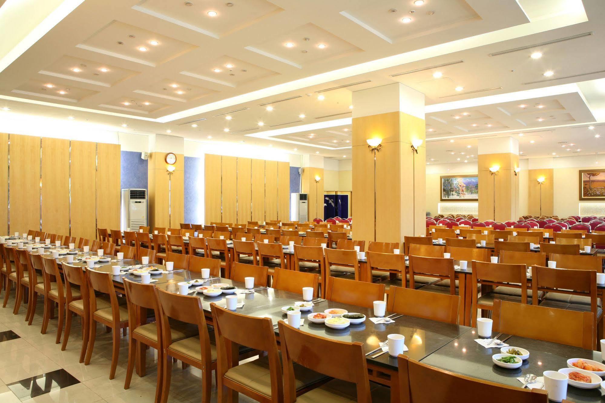 The K Jirisan Family Hotel Gurye Екстер'єр фото